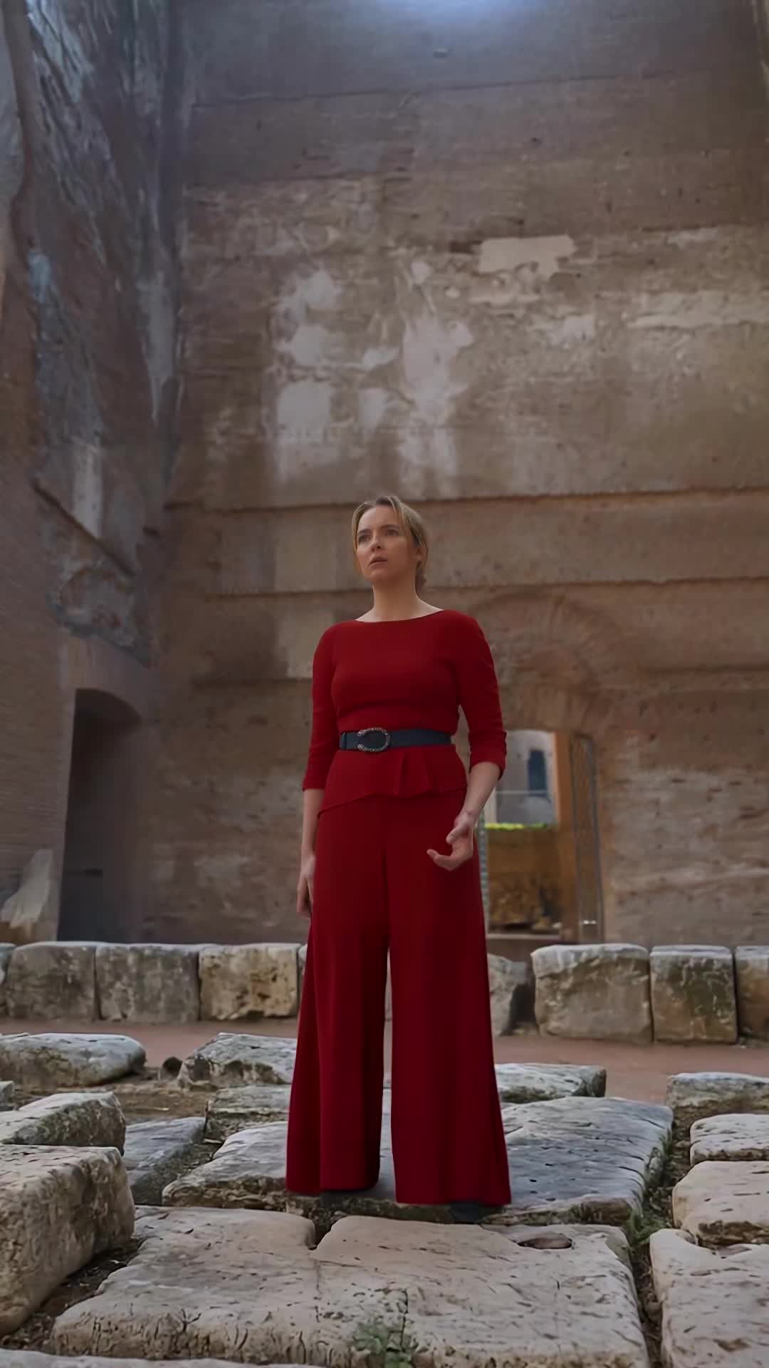Just a little mutual obsession 🖤... #killingeve #jodiecomer #villanelle #wow #villanelleedit